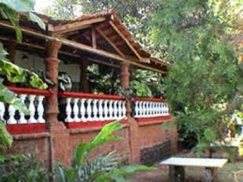 Astoria Hotel Parra Exterior foto